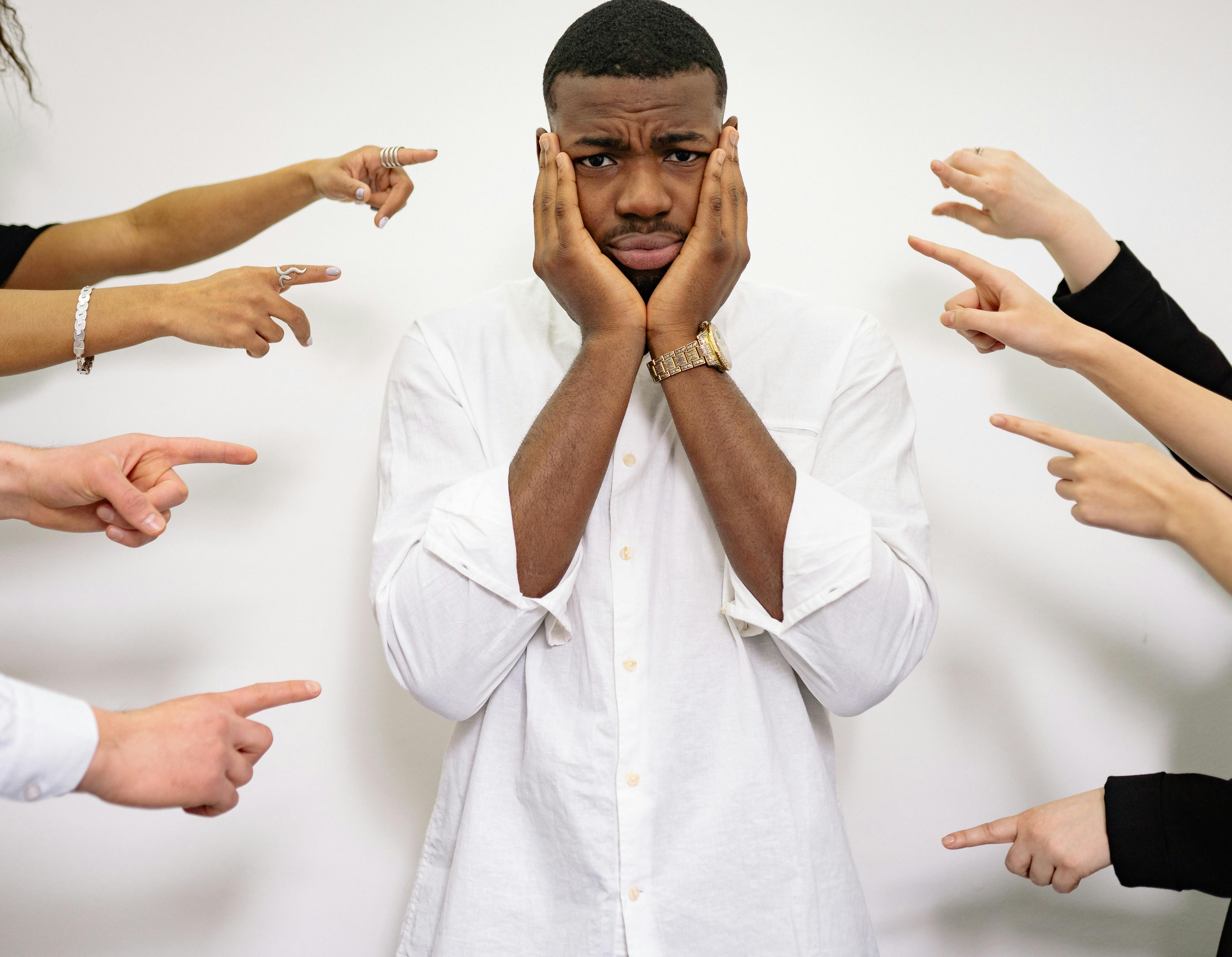 causes of low self-esteem
